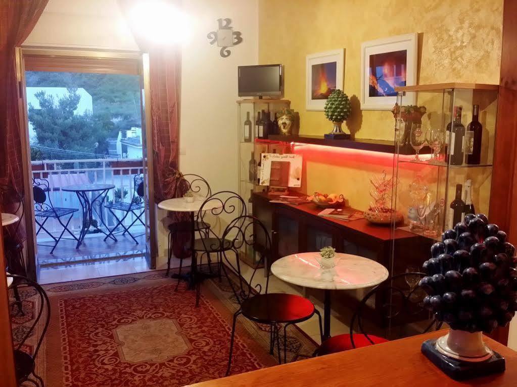 B&B Triskeles Джардіні-Наксос Екстер'єр фото