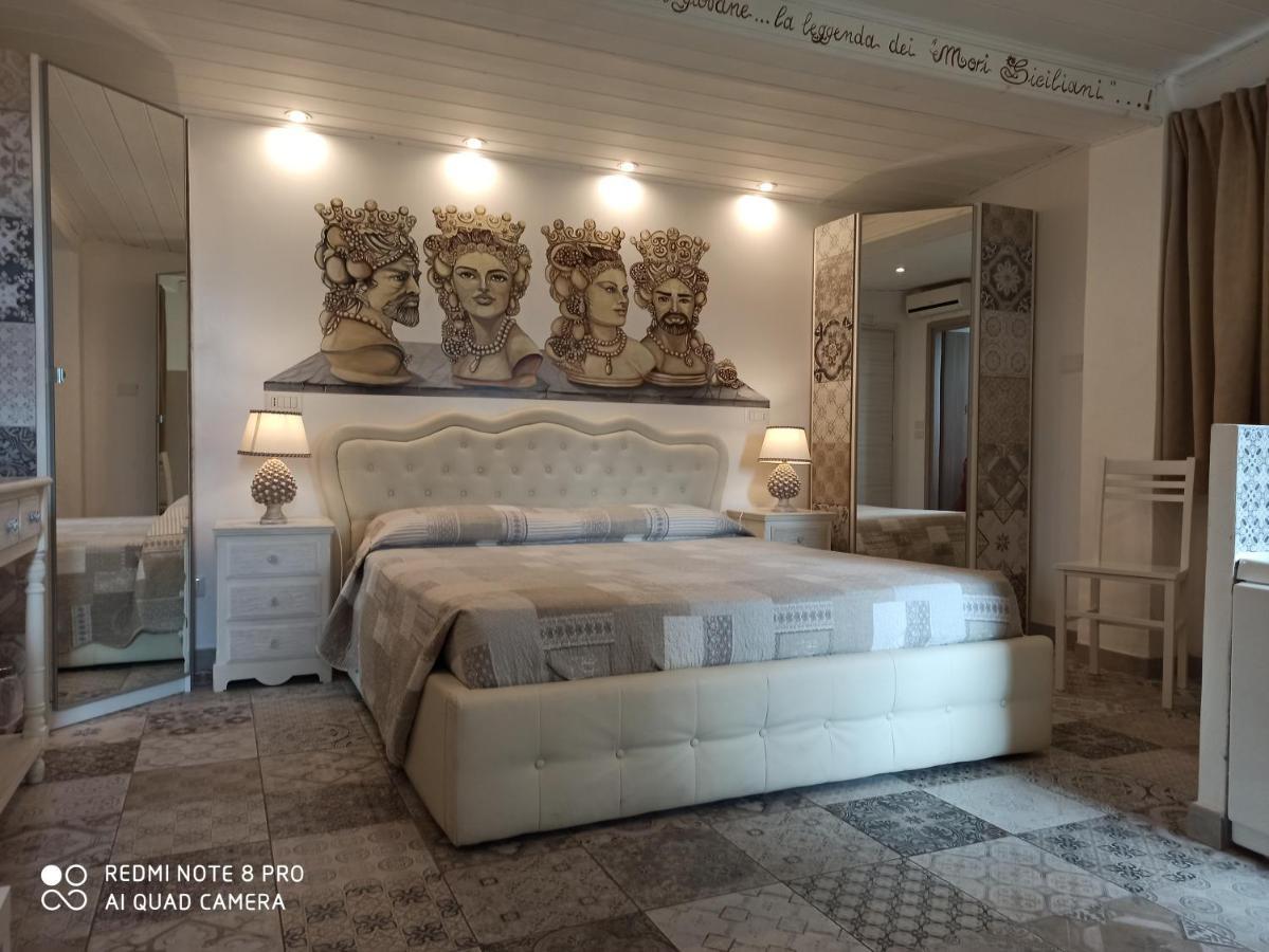 B&B Triskeles Джардіні-Наксос Екстер'єр фото